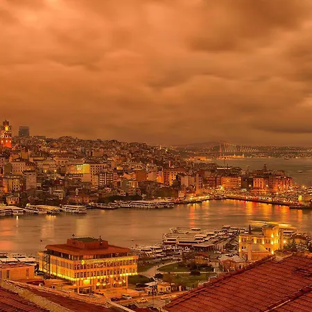 Taksim White فندق *